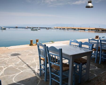 Ankerplätze in der Nähe der Tavernen der Insel Samos