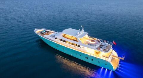Lüks Süperyatın Şefi TYBA Yacht Charter Show'da ödüllendirildi