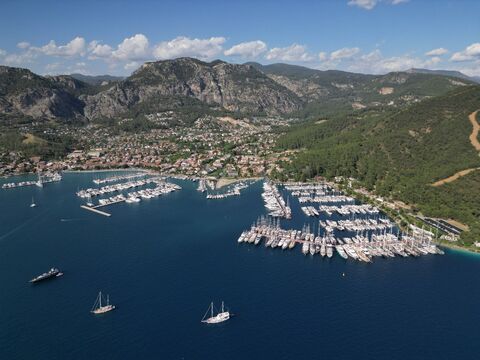 Some interesting snapshots from the TYBA Yacht Charter Show